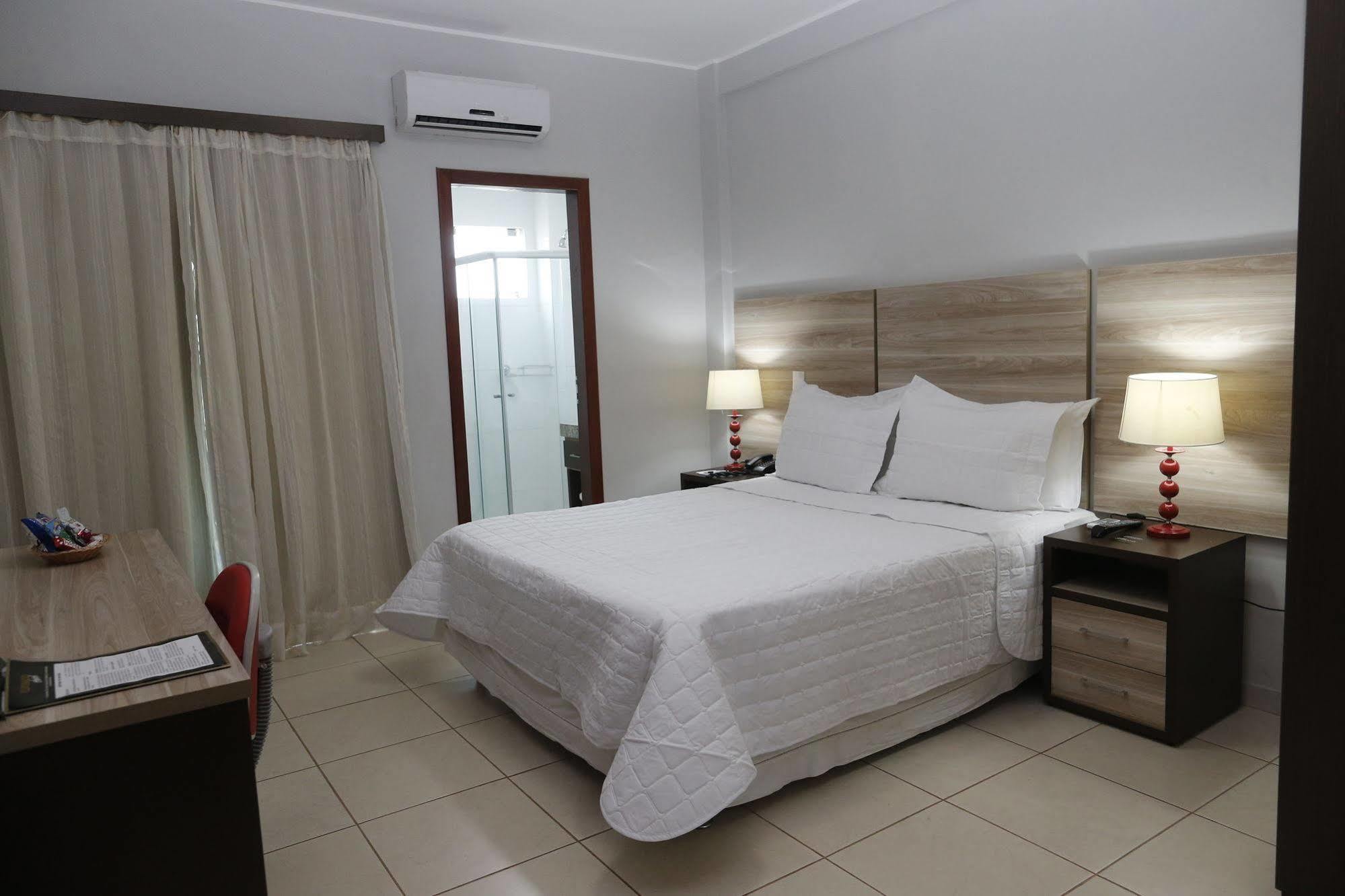 Hotel Eldorado Paracatu Esterno foto